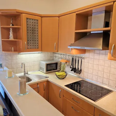 Ana - * ドゥブロブニク