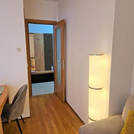 Ana - * ドゥブロブニク